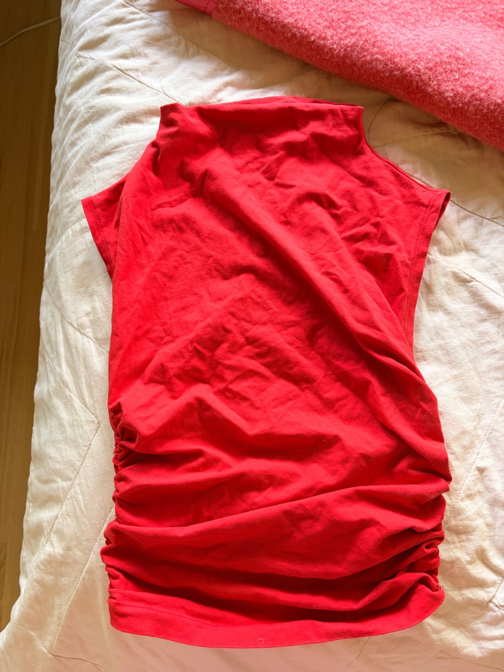 Meave red ruched mock next top